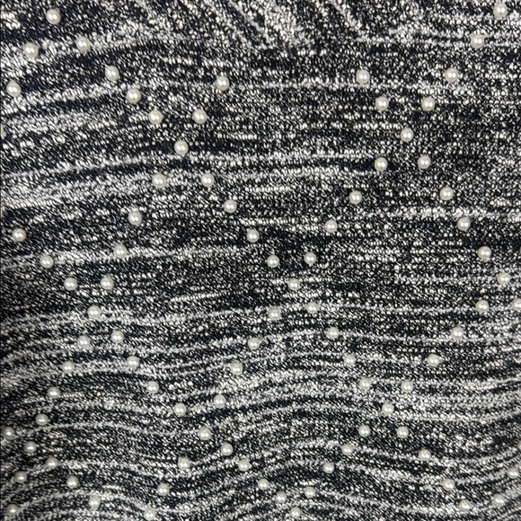 KARL LAGERFELD Pearl Embellished Tweed Knit 3/4 Sleeve Sweater Top Size Medium - Picture 6 of 10